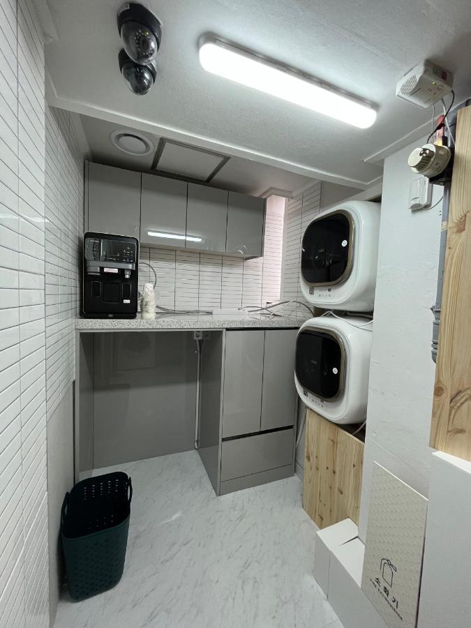 The Cube House - Female Only