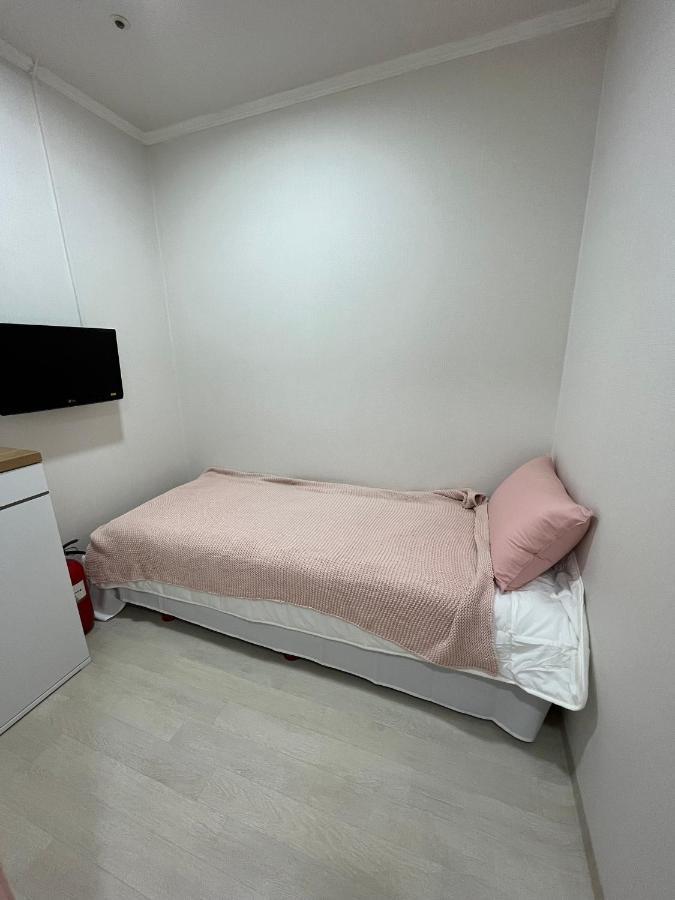 Albergue The Cube House - Female Only *