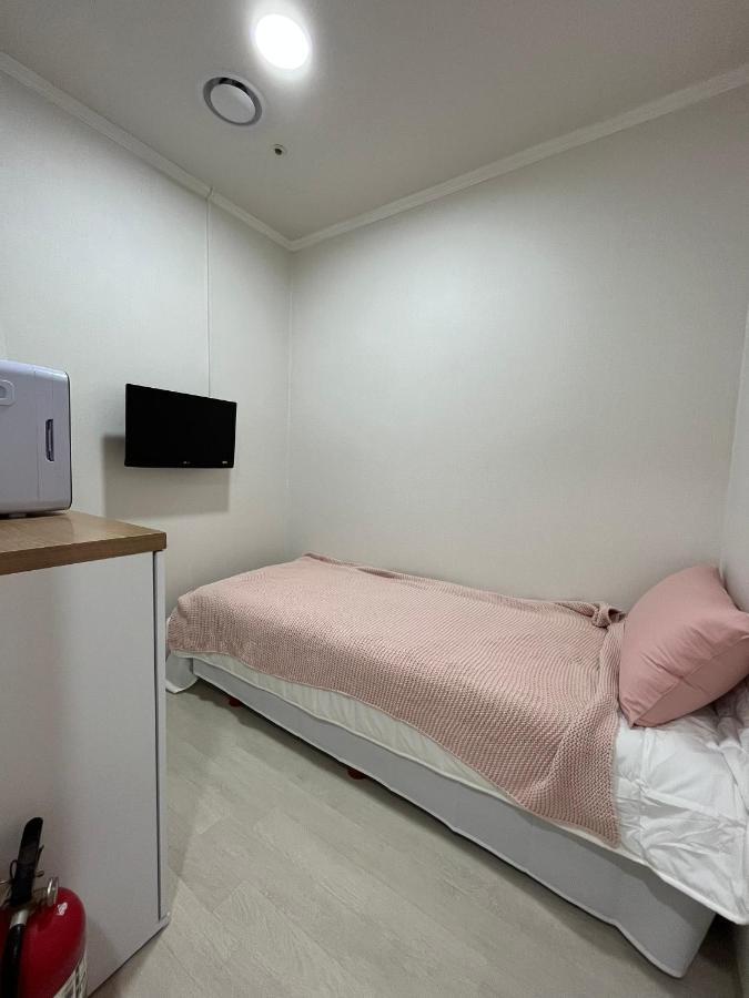 The Cube House - Female Only * Seul