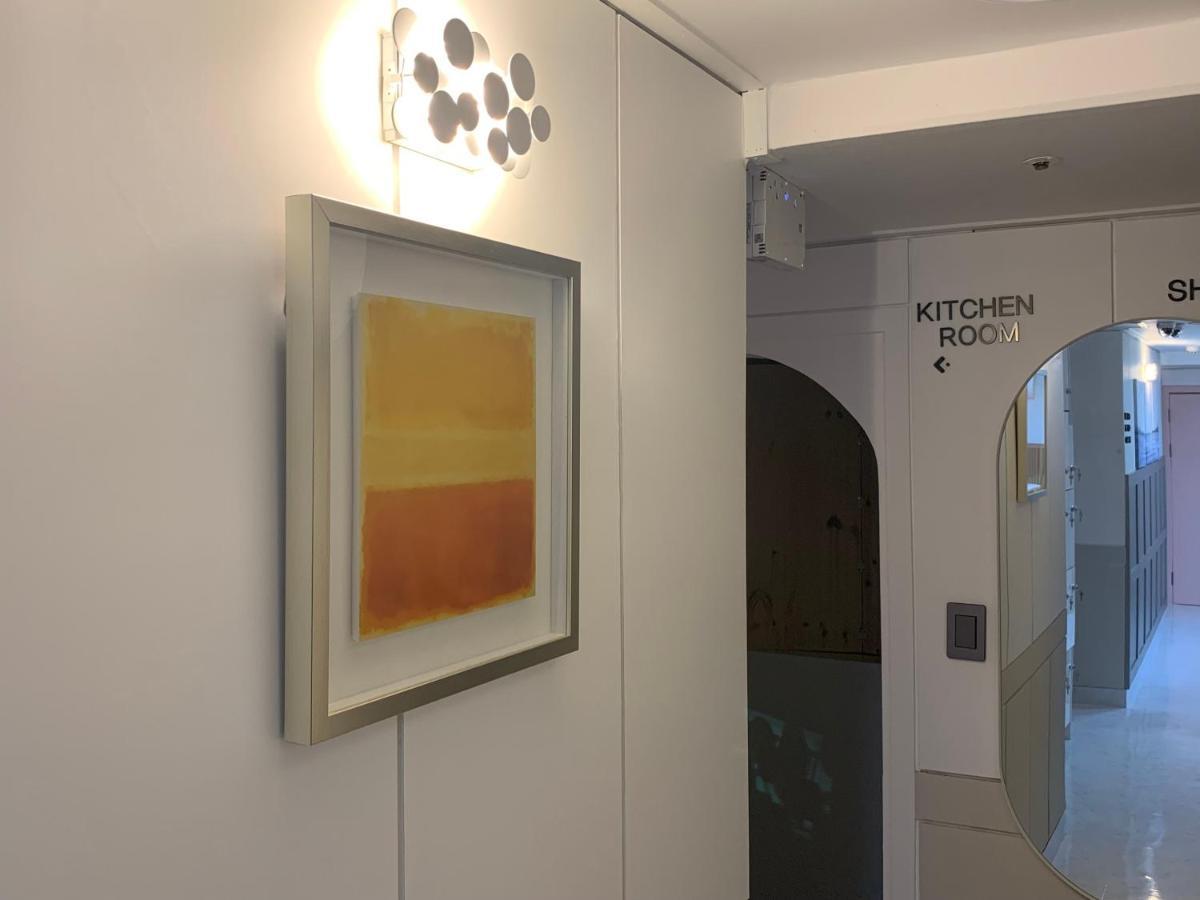 The Cube House - Female Only Albergue *