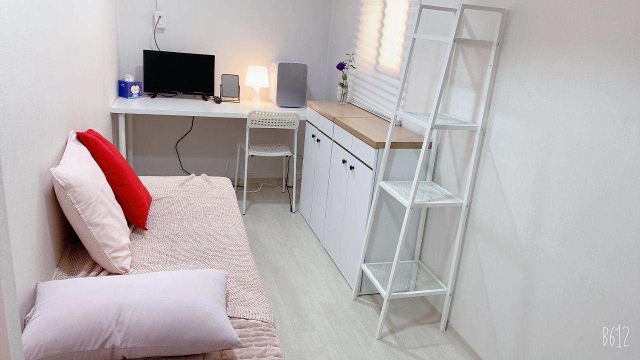 The Cube House - Female Only * Seul